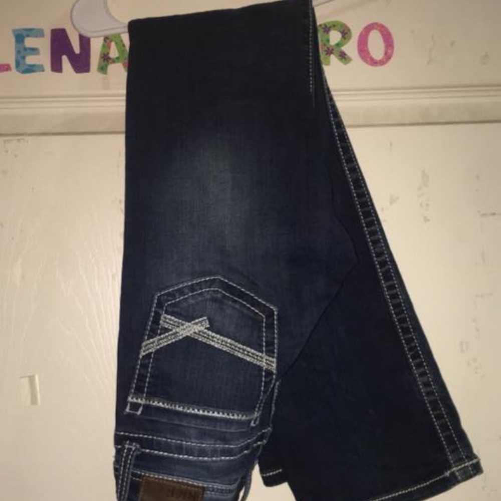Buckle jeans